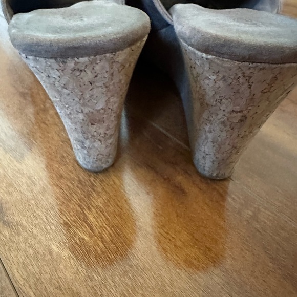 Ugg platform slides size 12 - Picture 4 of 5